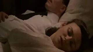 Vyras surišo mergina gamtoje ir kruopščiai pakliuvom