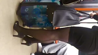 Sušikti tarp zylės Ir Pūlingas, Raguotas cutie