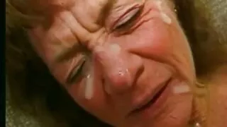 Busty Nuogas Merginos Masturbuojantis Pūlingas