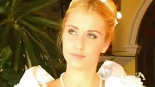 Šviesiaplaukė princesė atpalaiduoja nuo Švelnus seksas
